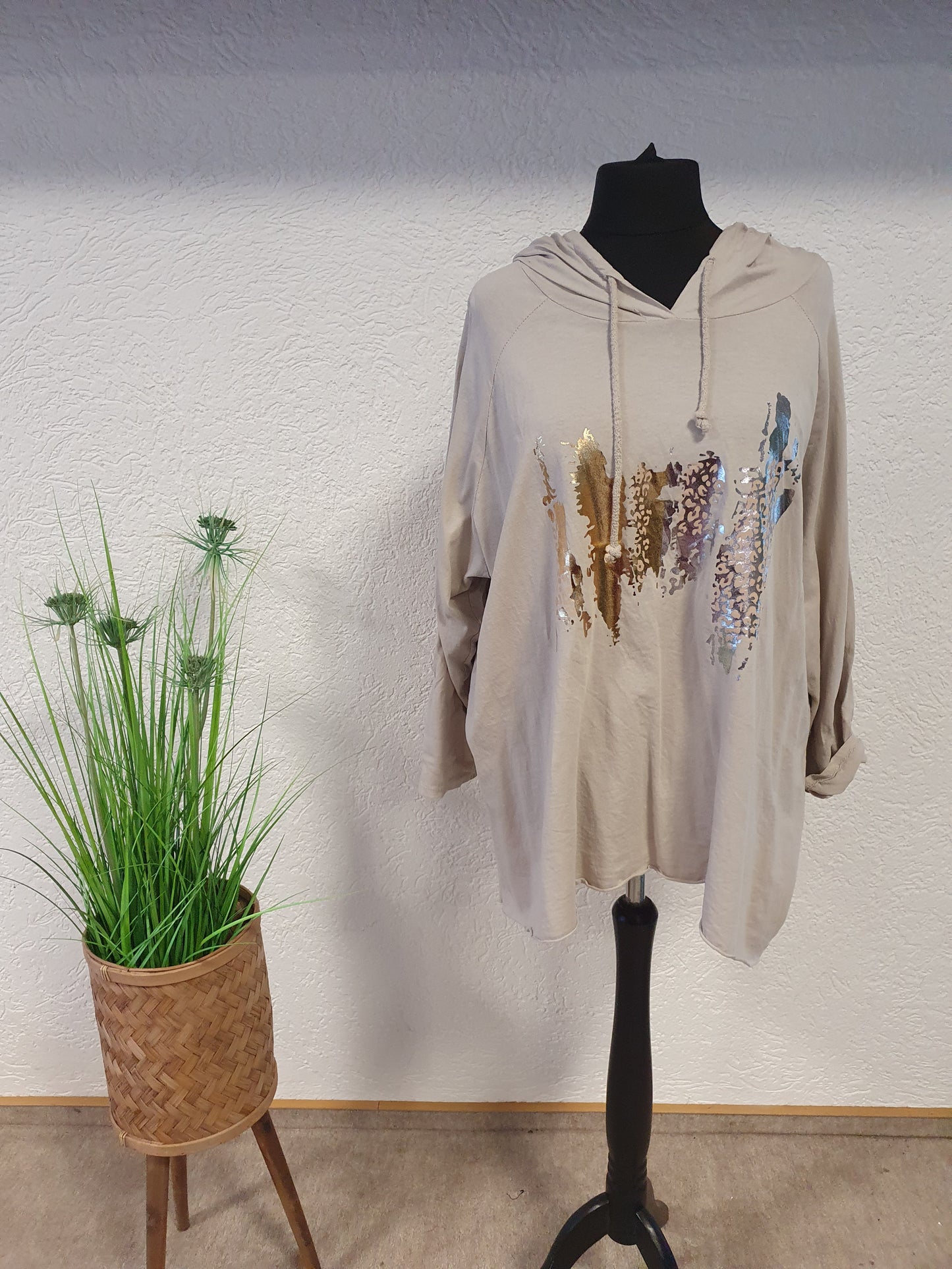 Hoodie Animal Cut