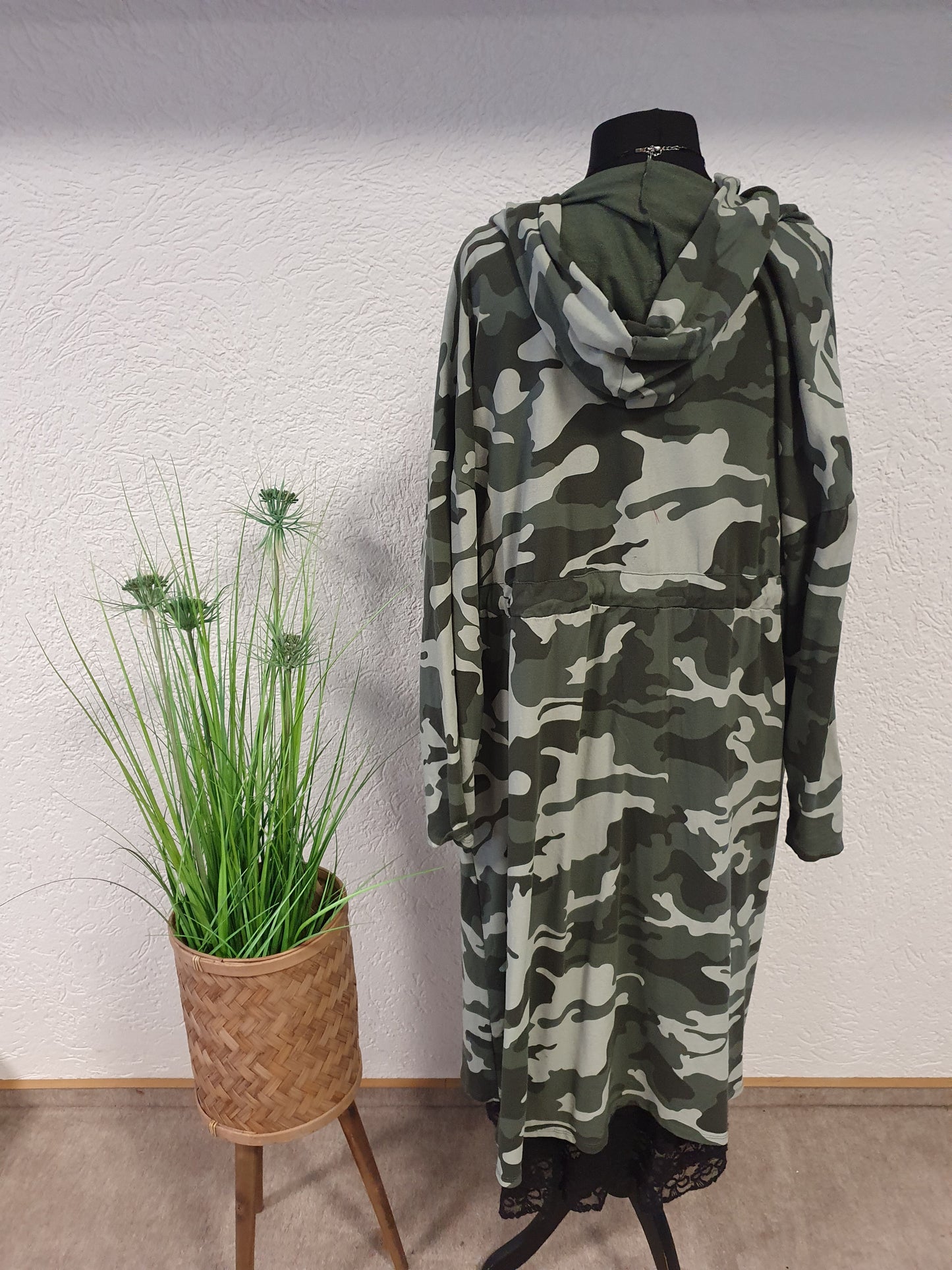 Camouflage Mantel