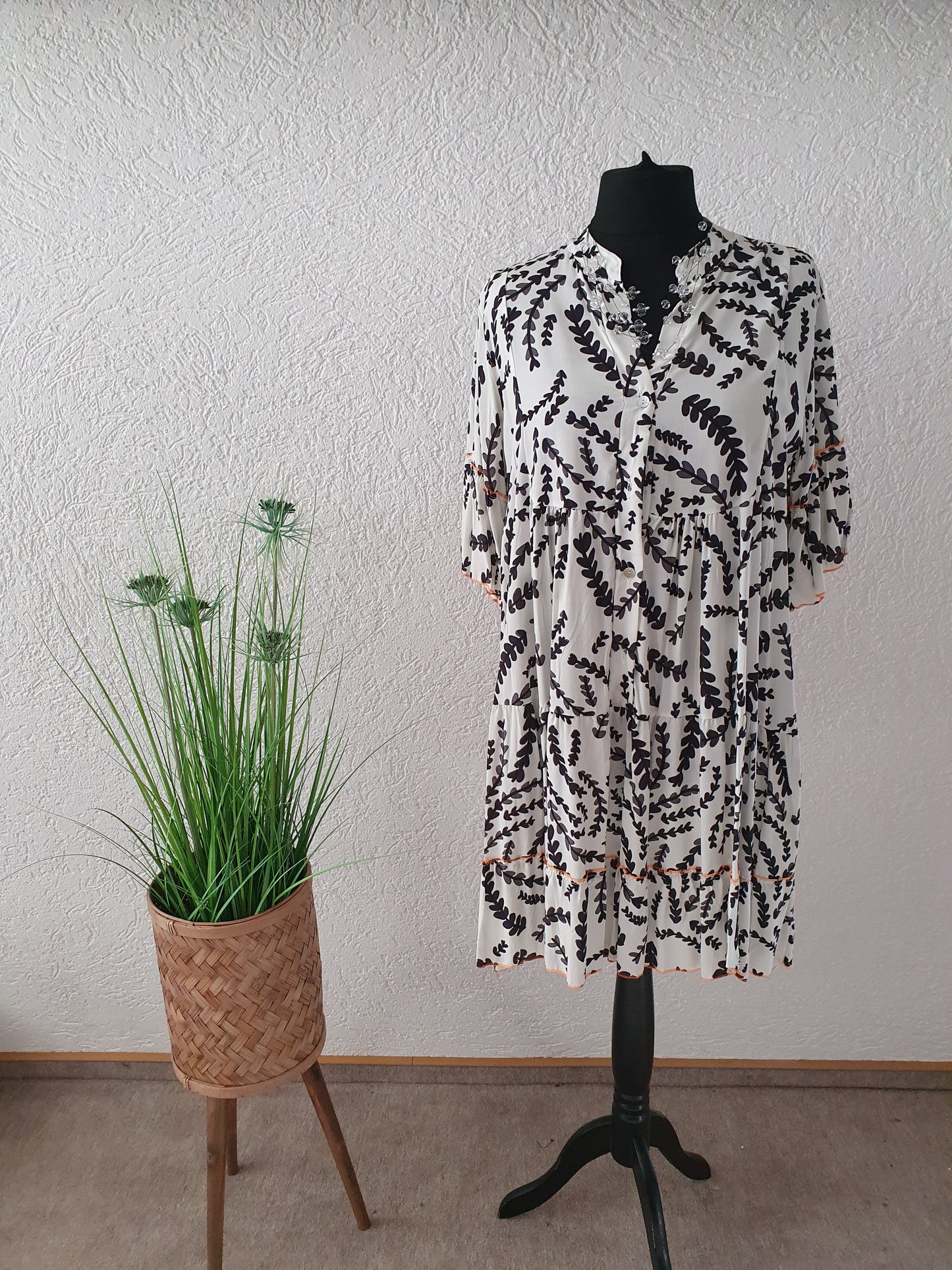 Kleidchen Blumenranke