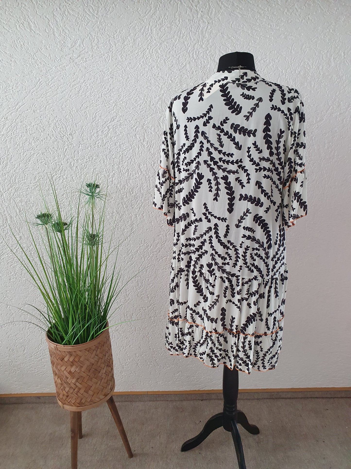 Kleidchen Blumenranke