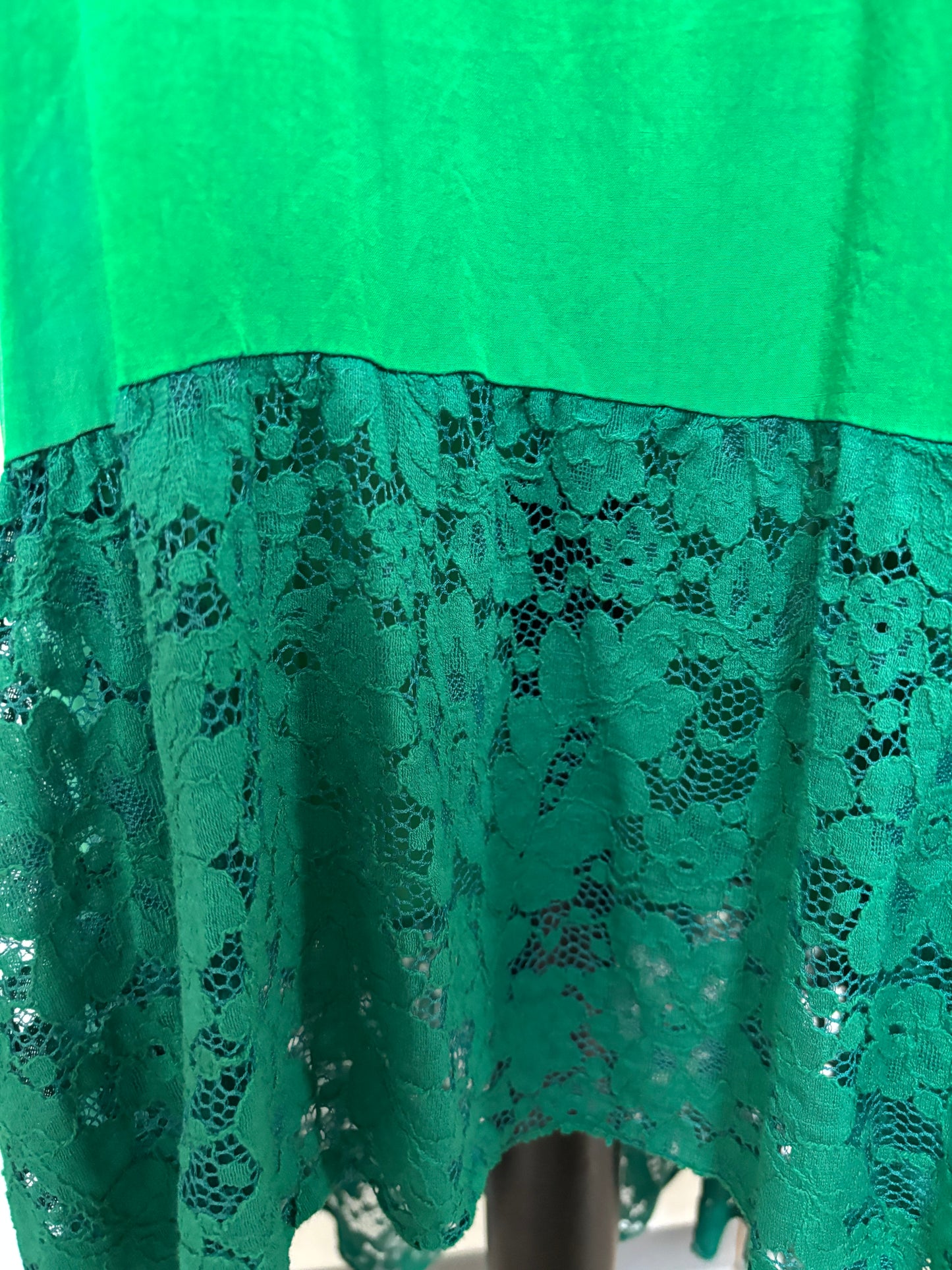 Kleid Spitzenkante
