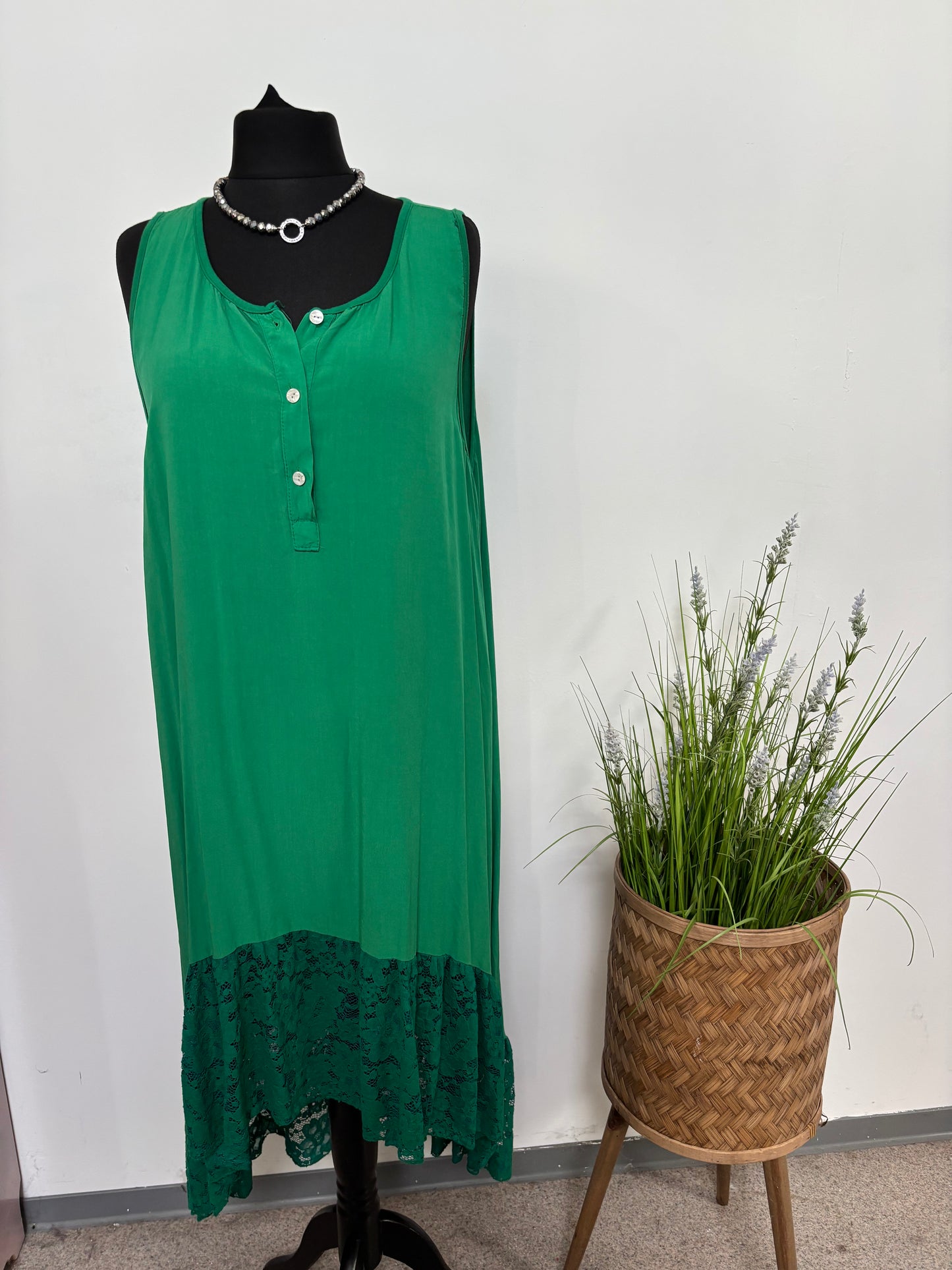 Kleid Spitzenkante
