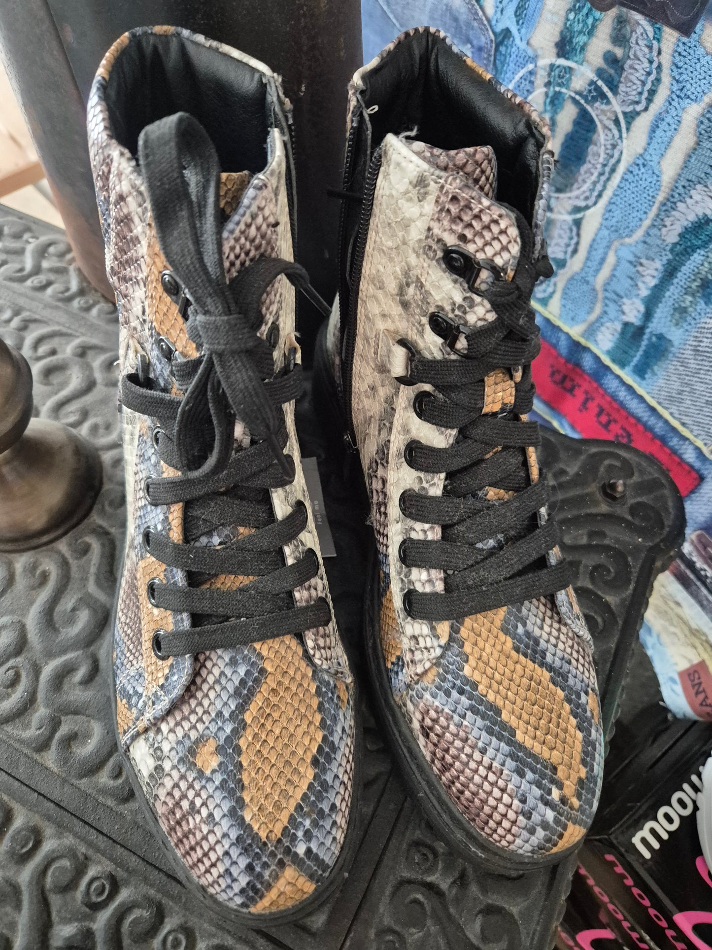 Boots Snakeprint