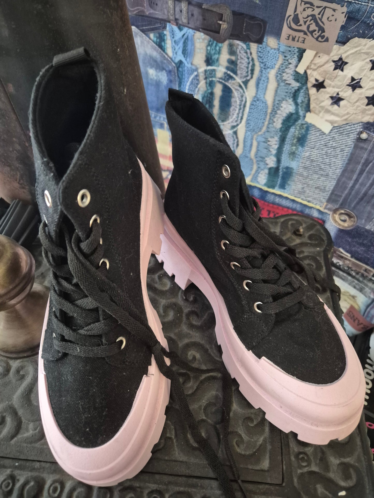 Boots Schnürung