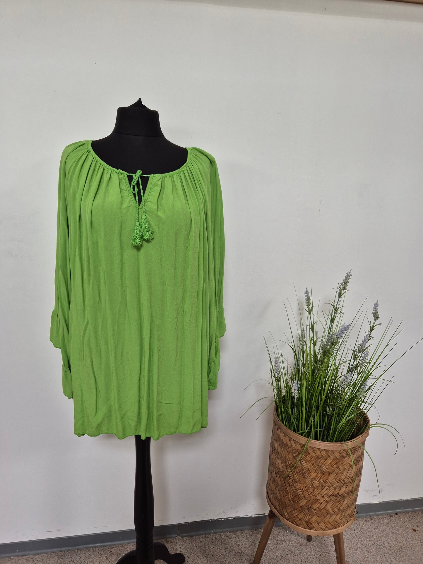 Leichte Sommertuniken Raffarm