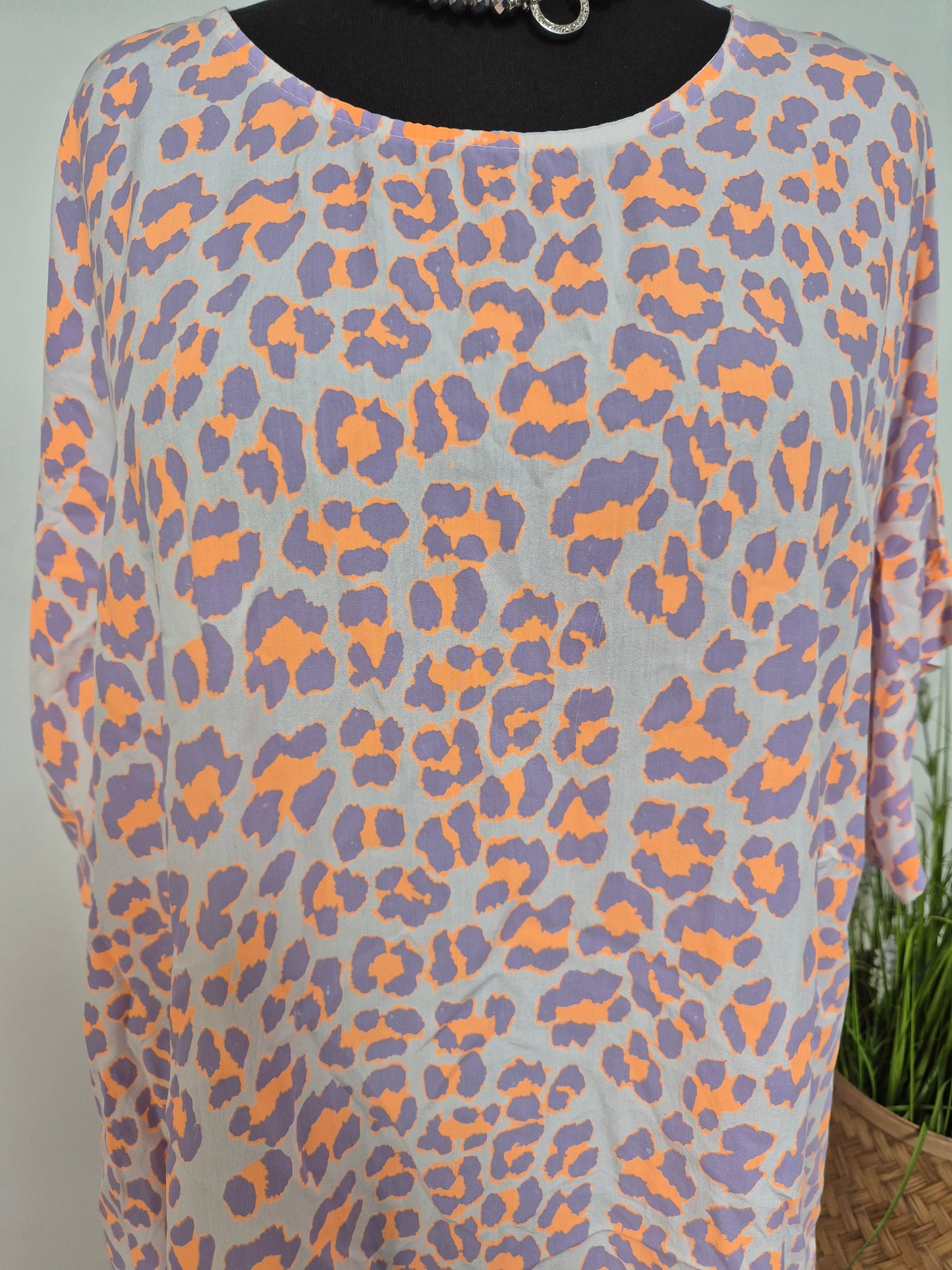 Leoshirts Neon