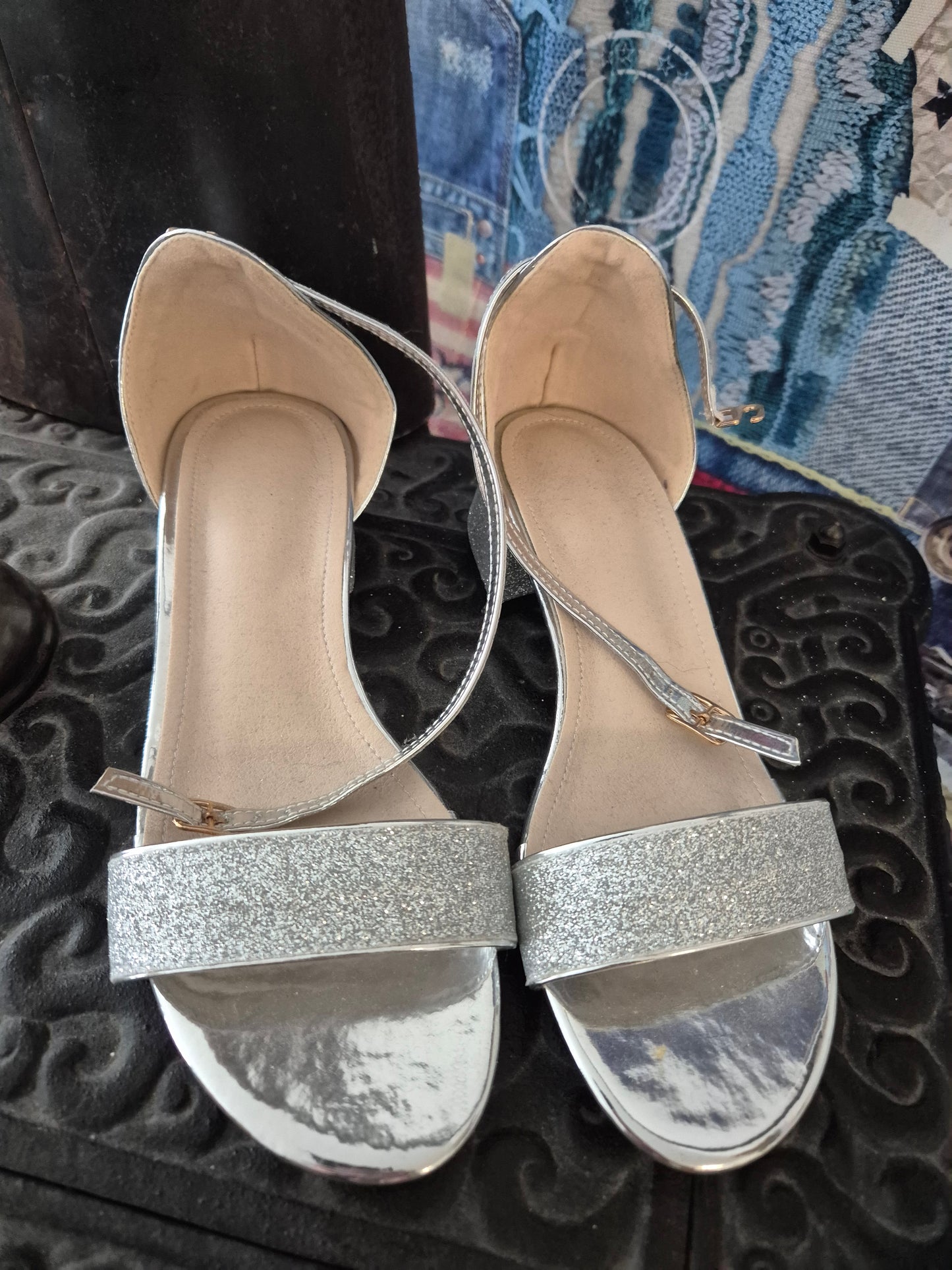 Heels silber