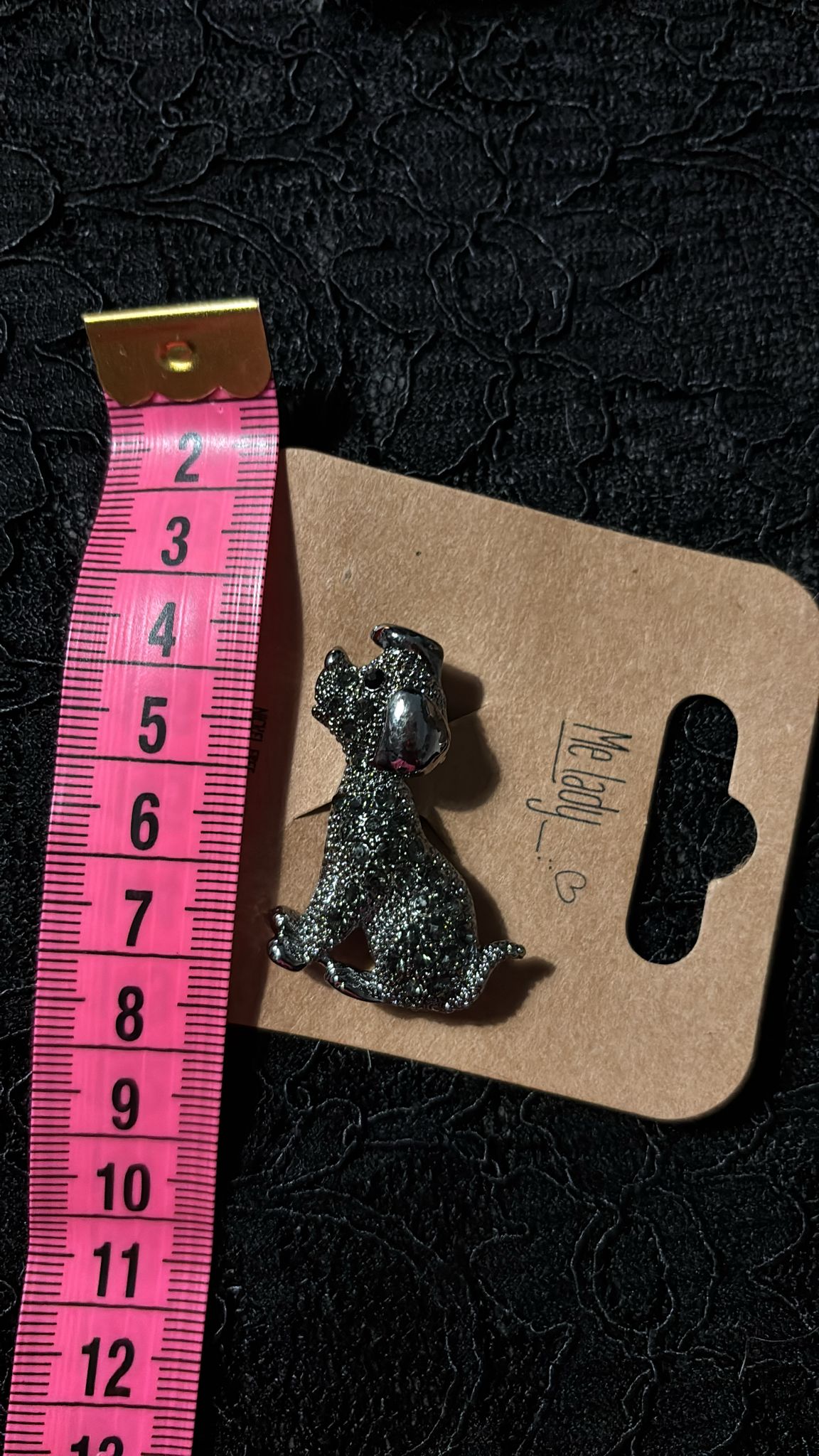 Brosche Hund black