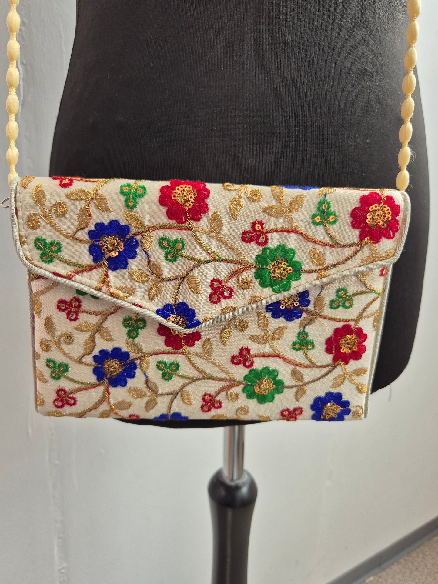 Clutch India Gold