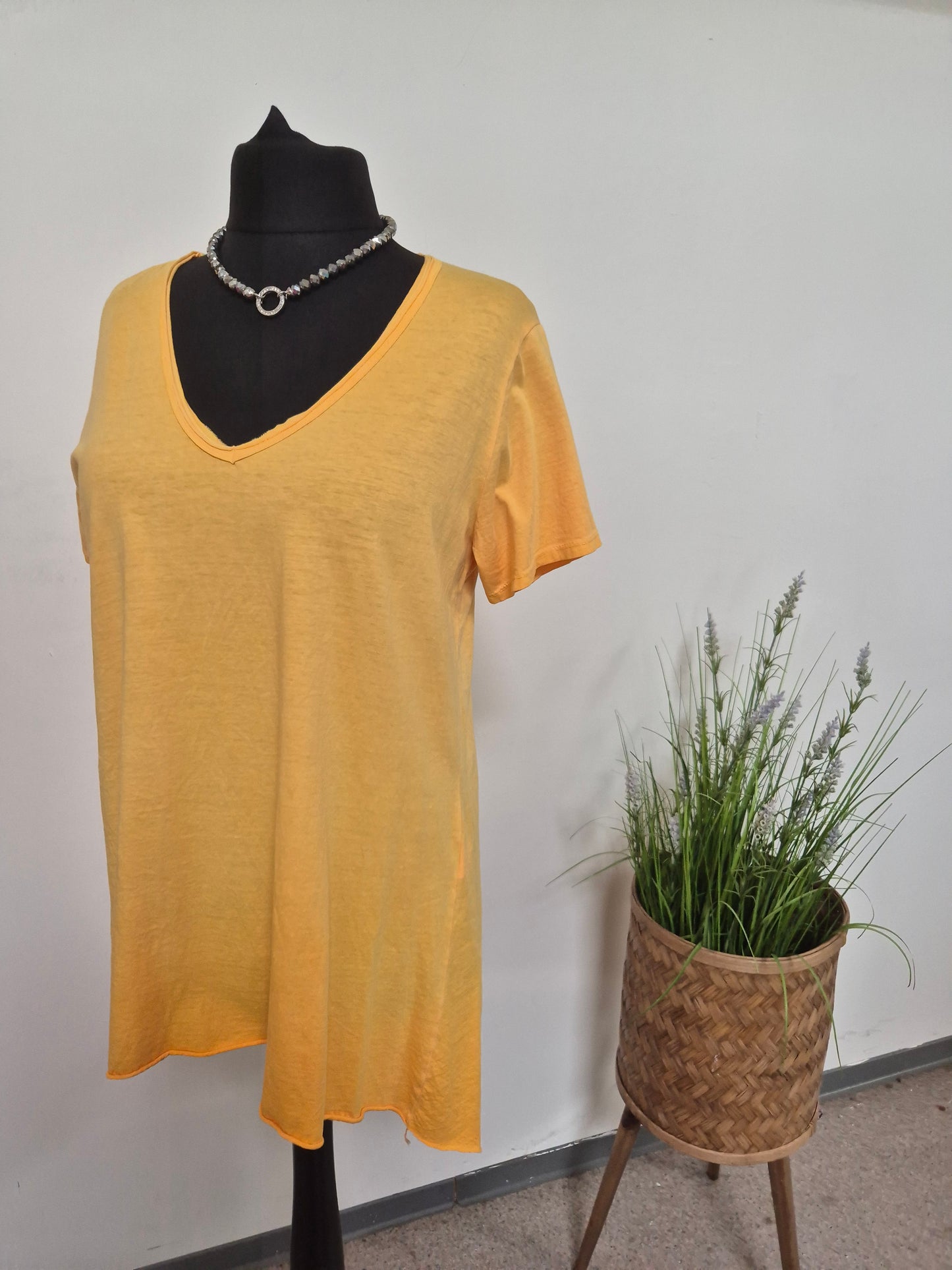 Basic Shirts V Ausschnitt