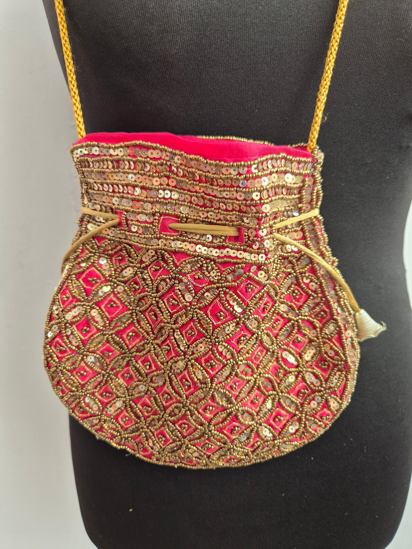 Beuteltasche Gold