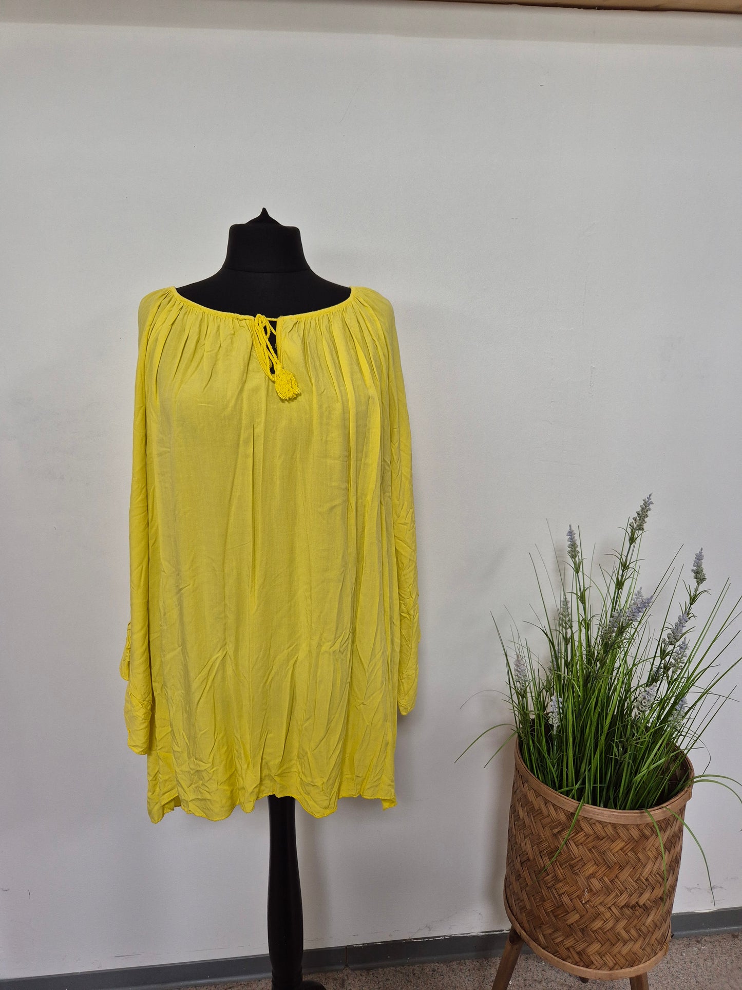 Leichte Sommertuniken Raffarm