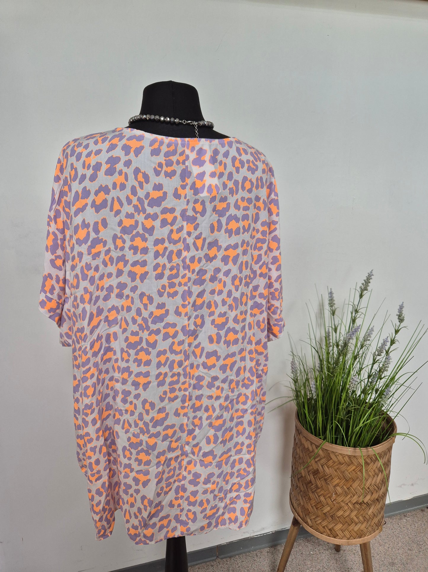 Leoshirts Neon