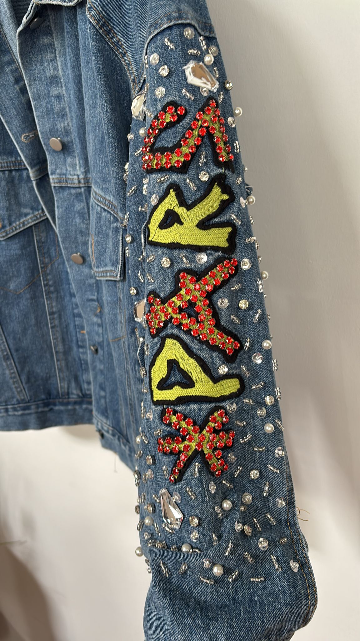 Jeansjacke Diamantärmel