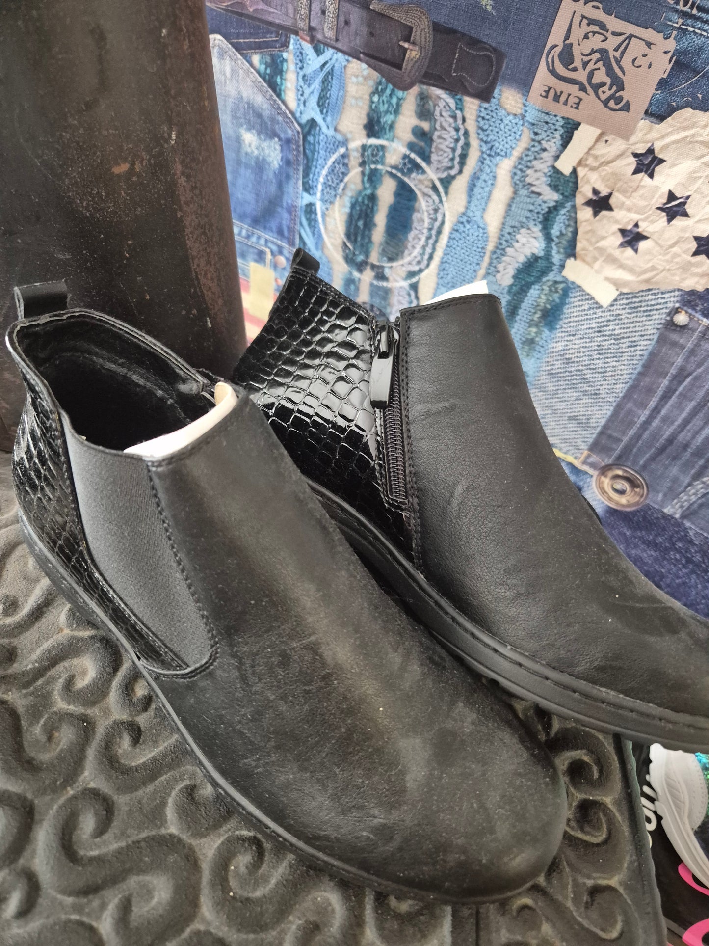 Boots Small Supremo