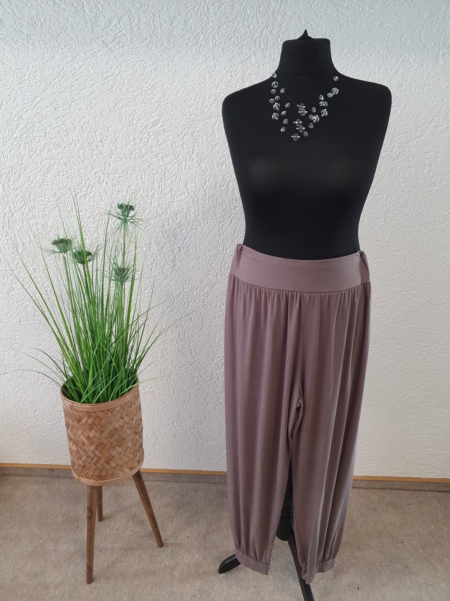 Leichte Viskosehosen