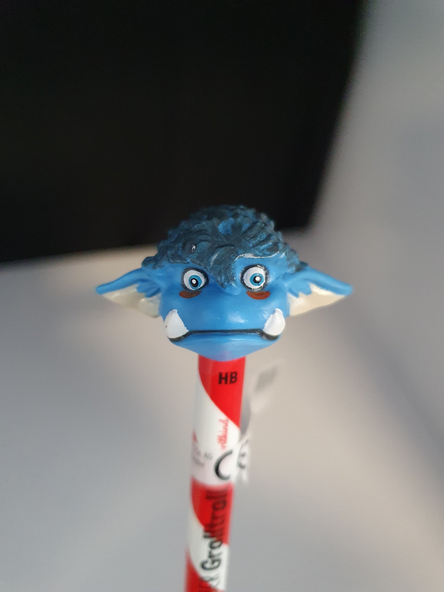 Bleistift mit Topper "Der Grolltroll"