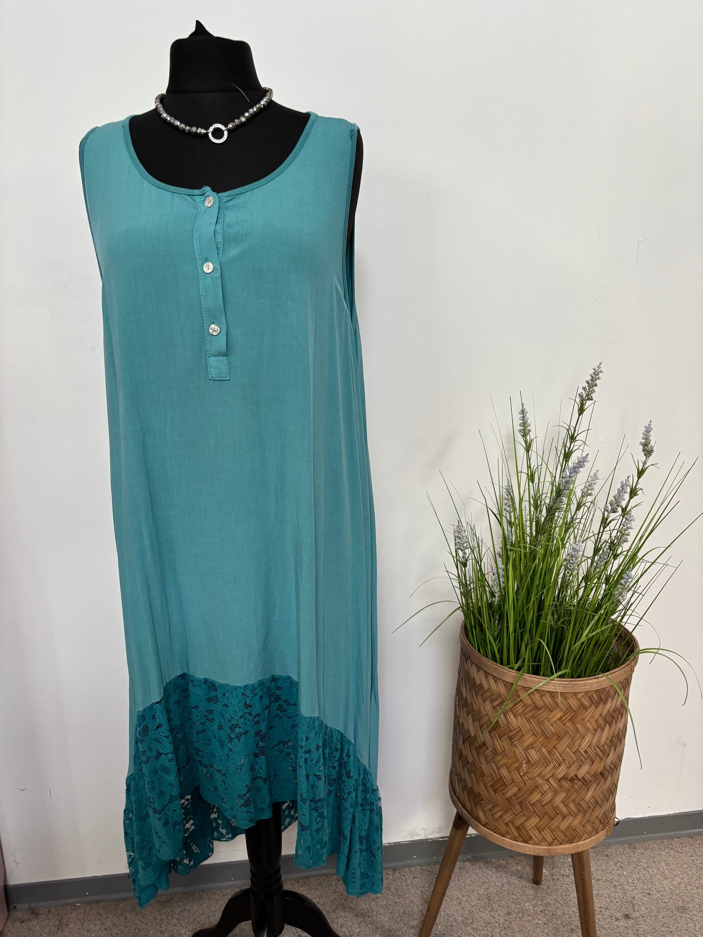 Kleid Spitzenkante
