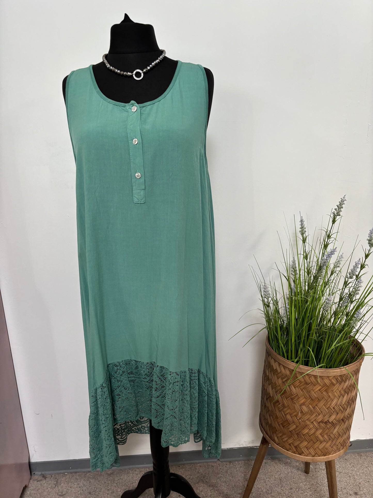 Kleid Spitzenkante