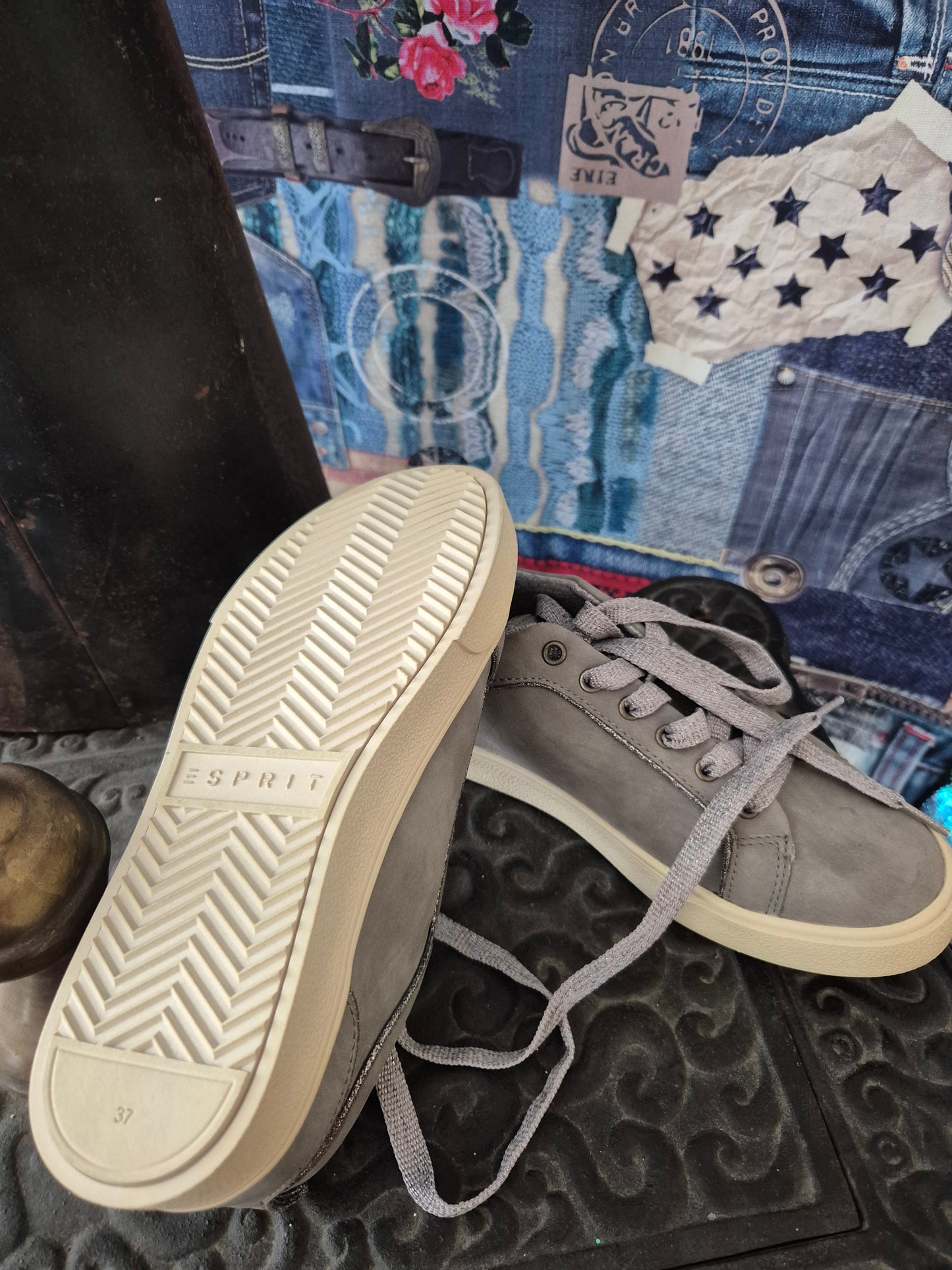 Sneaker grau Esprit