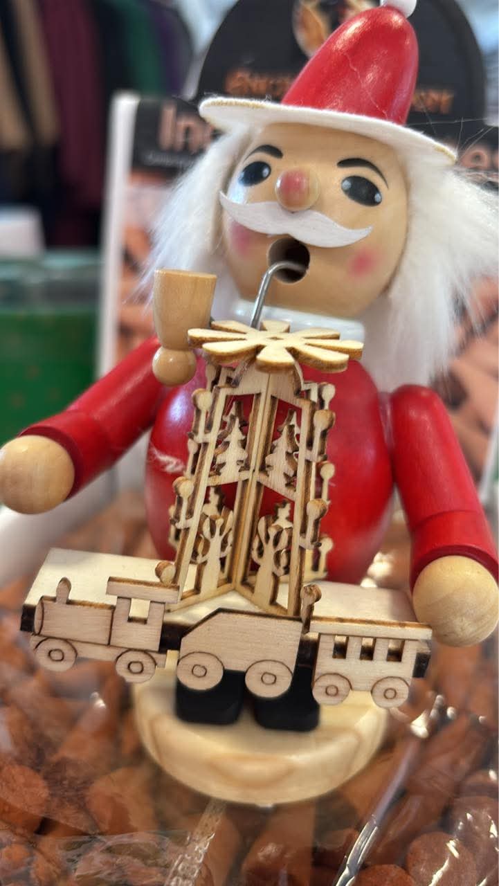 Räuchermann Lokomotive rot