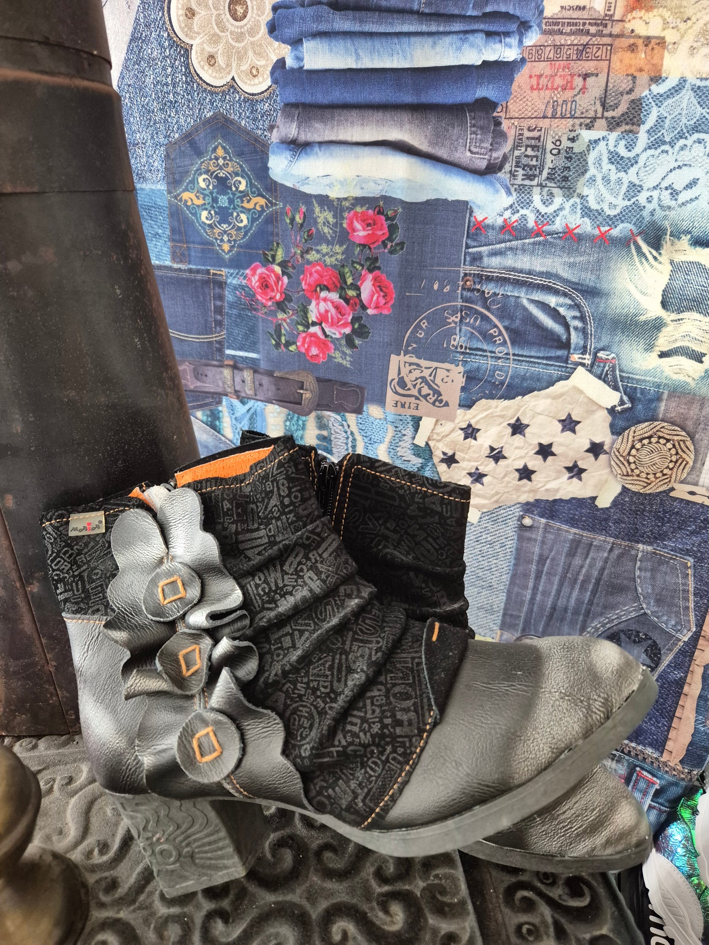 Blumen Chelsea Boots Maya