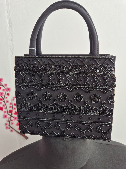 Clutch black Perlen