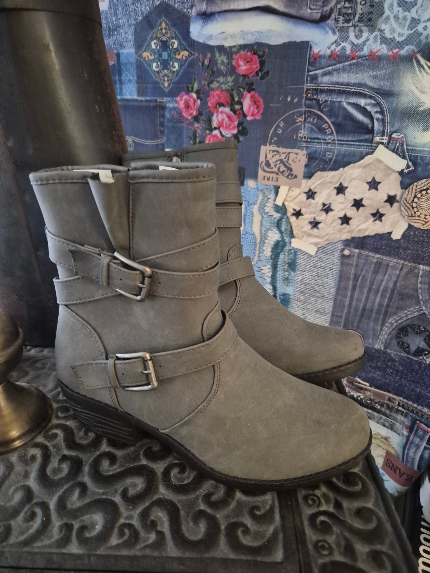 Boots Citywalk Schnallen