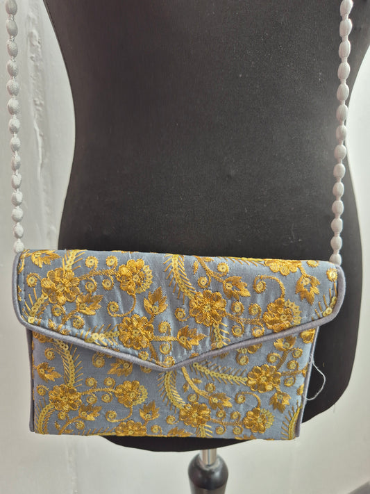 Clutch India Gold