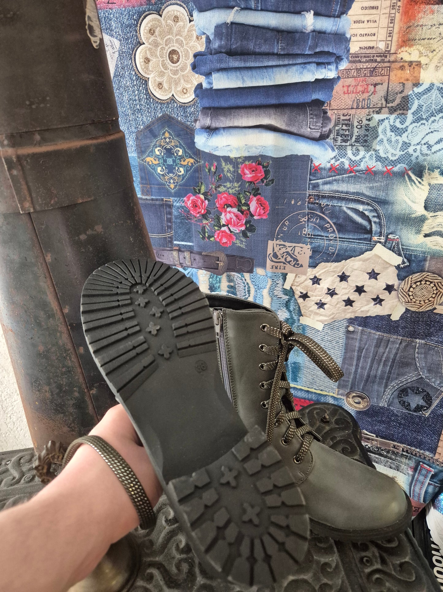 Boots Peace Citywalk