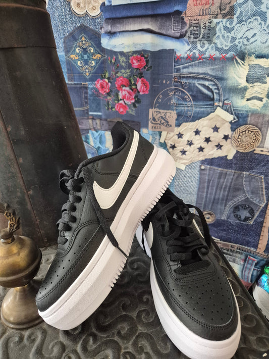 Nike Sneaker black/white