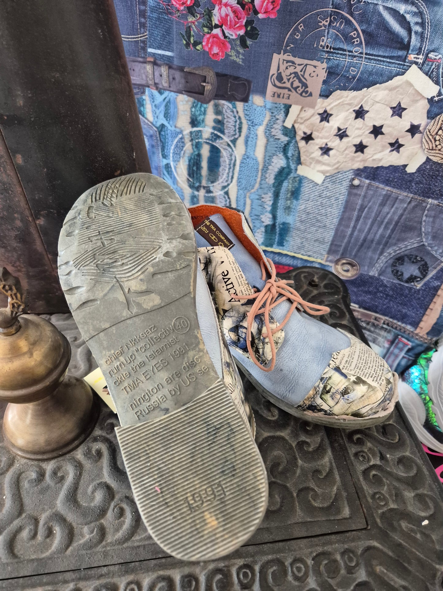 Boots Zeitungsprint Maya