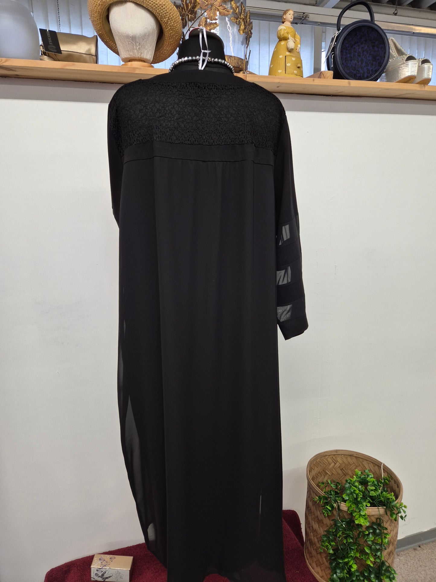 Spitzenkleid black