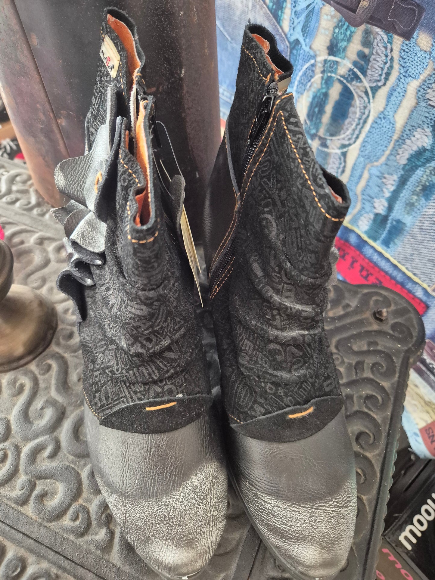 Blumen Chelsea Boots Maya