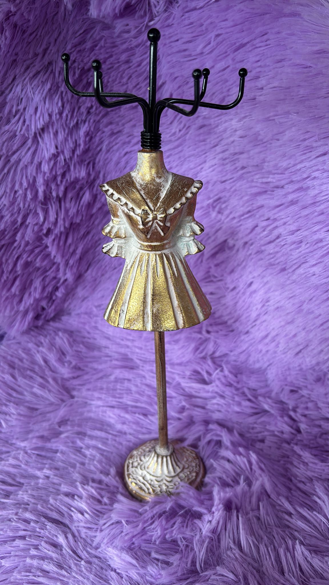 Schmuckhalter golden
