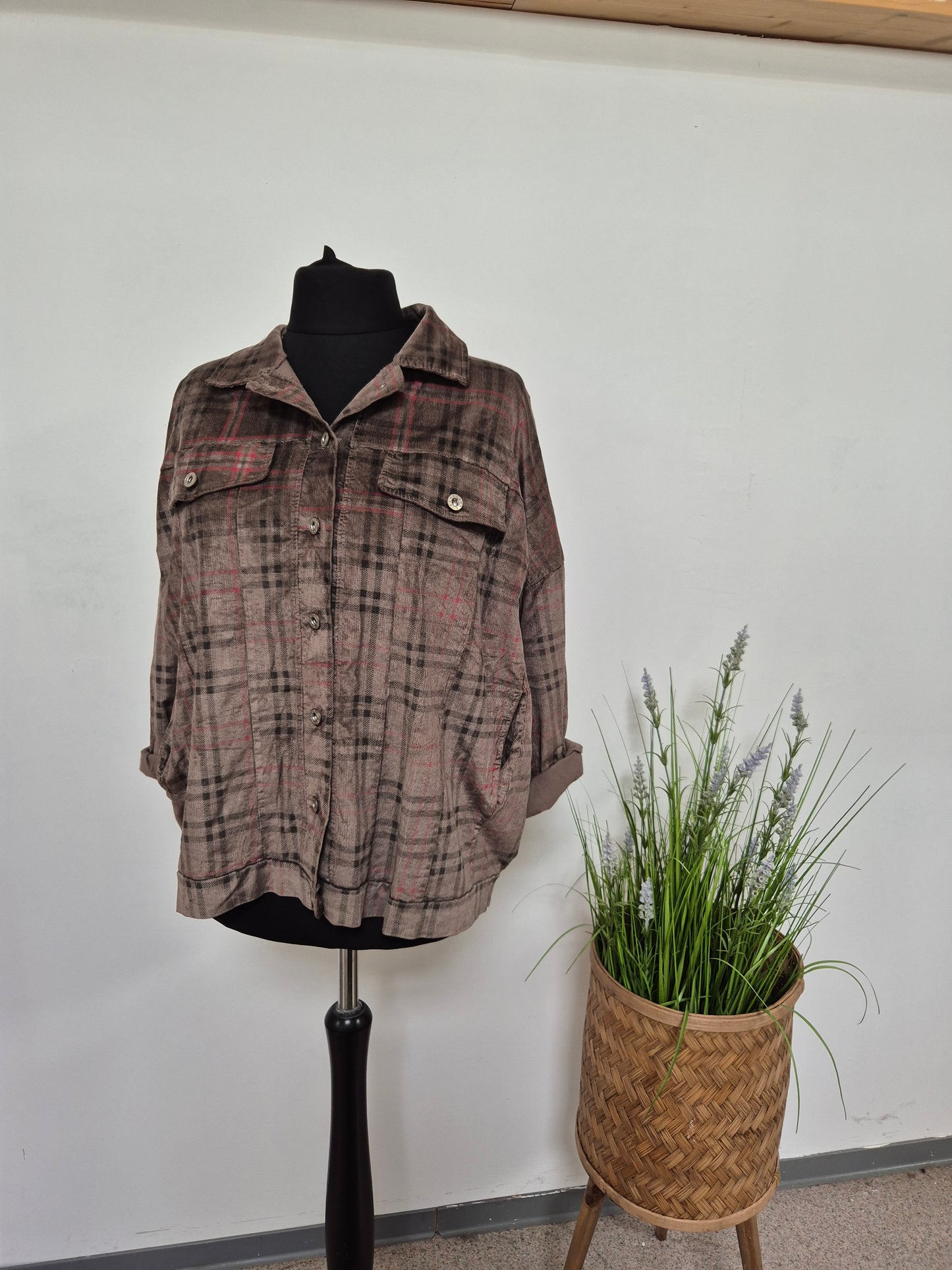 Karierte Jacke