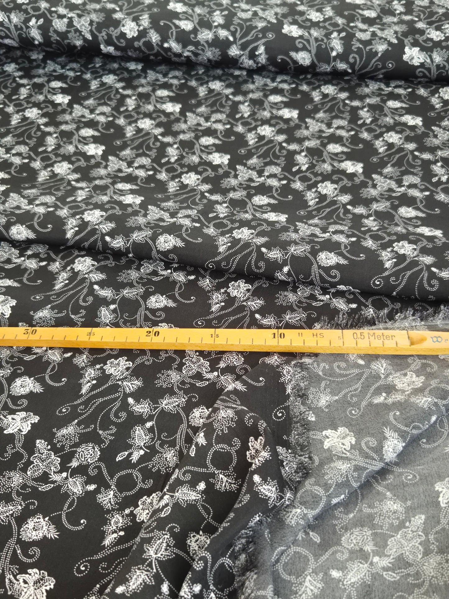 Wool Peach Print Blume Quality